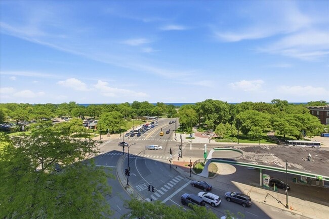 Photo - 1660 N La Salle Dr Unit 707