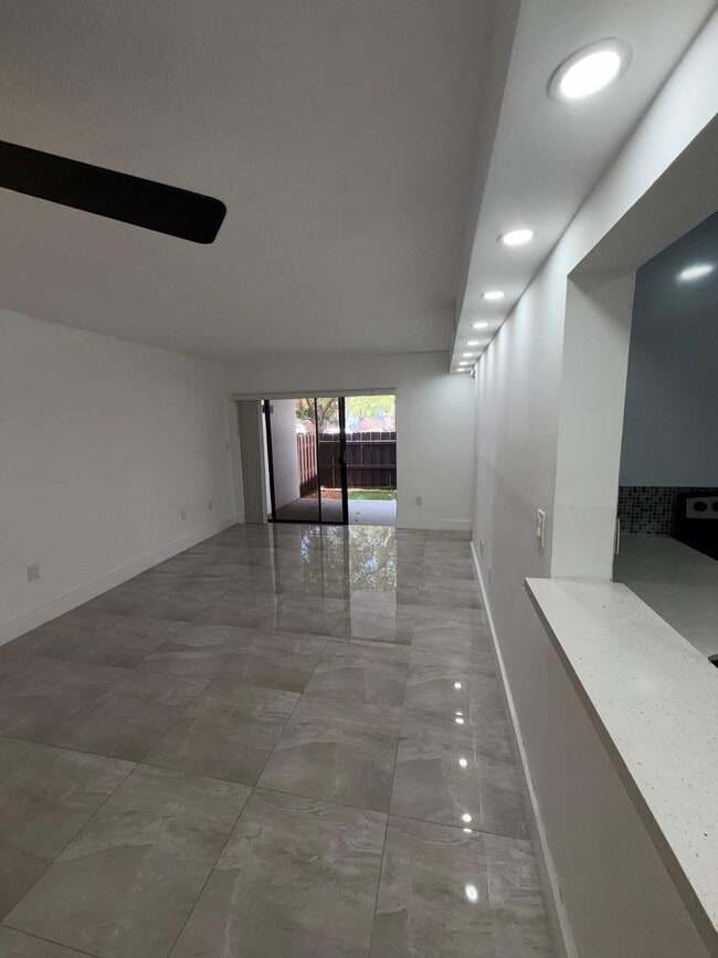 Photo - 9405 Fontainebleau Blvd Unit 109