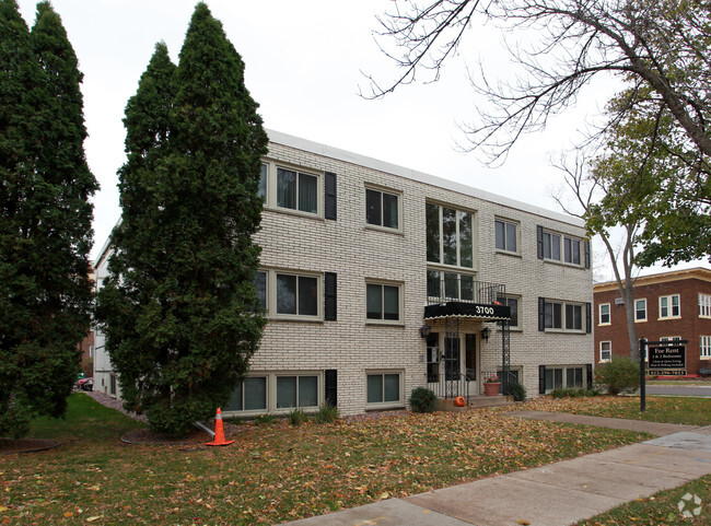 Building Photo - 3700 Lyndale Rental