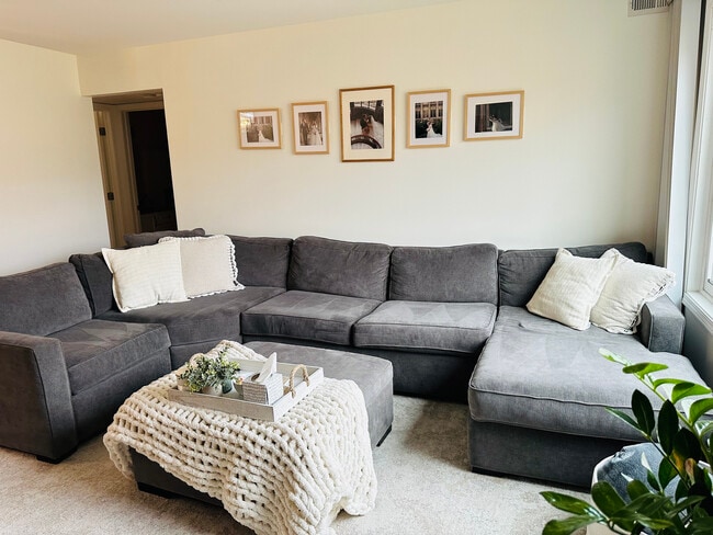 Photo - 9340 Hamilton Ct