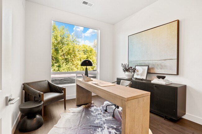 Photo - The Parkway Apartments