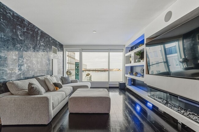 Photo - 150 Seaport Blvd Unit 17C