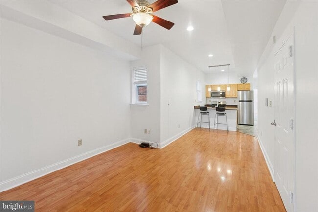 Building Photo - 2522-24 S Broad St Rental
