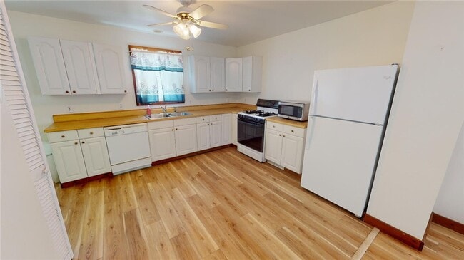357 Lowden Point Rd