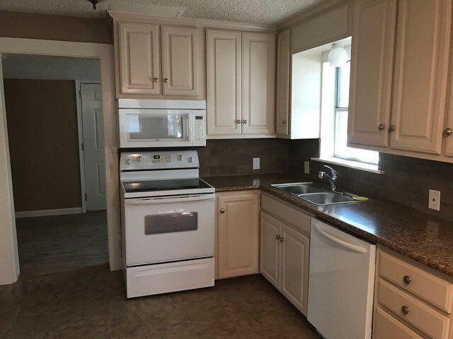 Photo - 2011 26th St