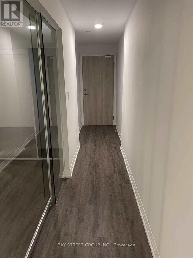 Photo - 75 Canterbury Pl Unit 2605