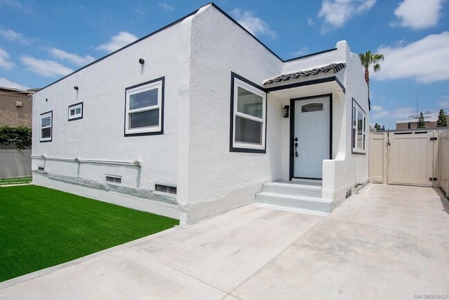 Building Photo - 6352 Holabird St