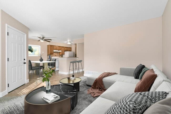 Photo - The Place to Be-Crosswinds Apartments Unit 1332-2