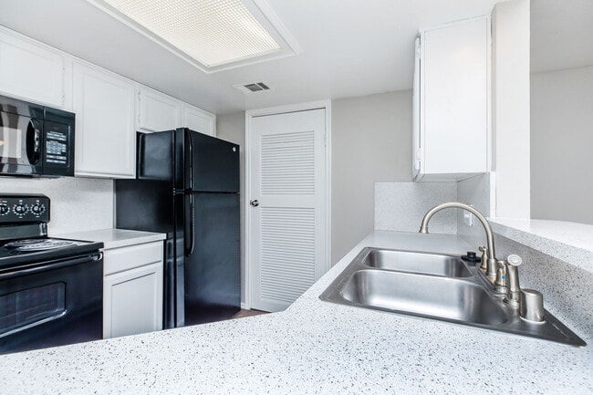 Plano Park Townhomes