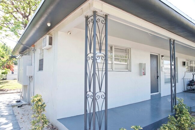 Building Photo - 2306 Fillmore St Unit #7 Rental