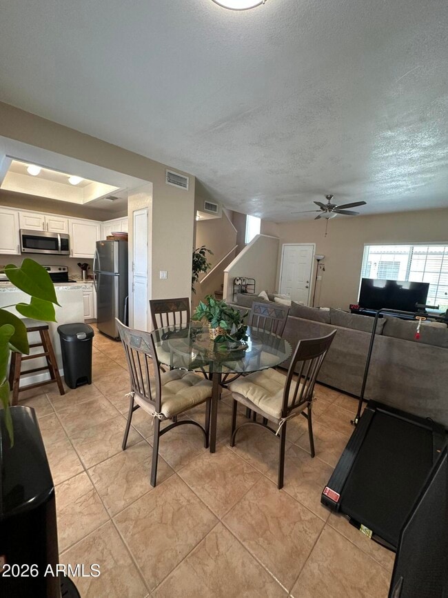 Photo - 2941 N Oregon St