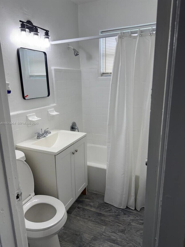 Photo - 4721 NW 33rd Ave Unit 4721