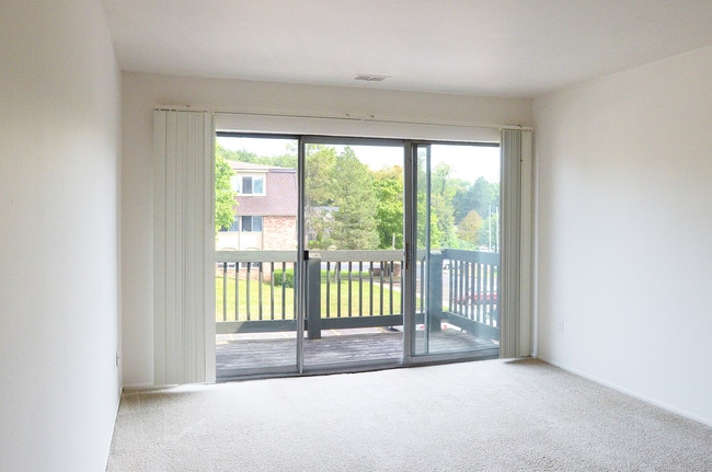 Photo - Whitehall Apartments