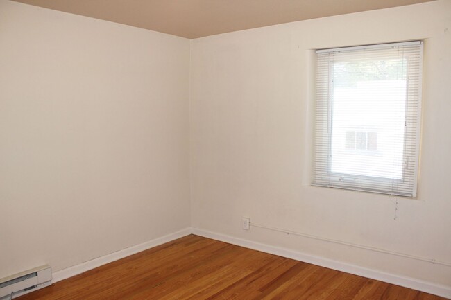 Photo - Duplex with Back Alley Parking! Apartment Unit 511 S. Grant Ave.-G511