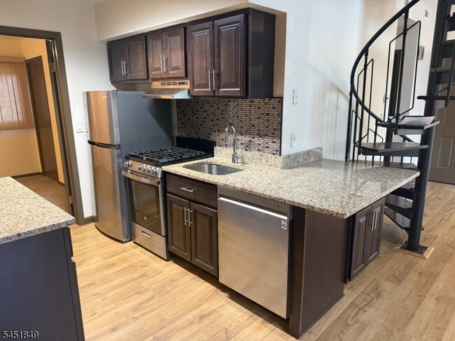 Building Photo - 11 Great Gorge Dr Unit 8