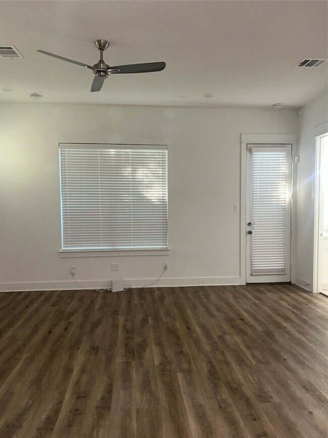 Photo - 4605 Lavatera St