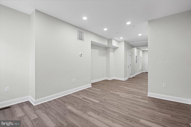 3 bedrooms, 3.5 bathrooms