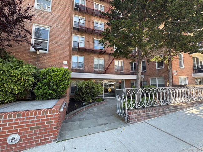 Photo - 67-50 Thornton Pl Unidad 2U