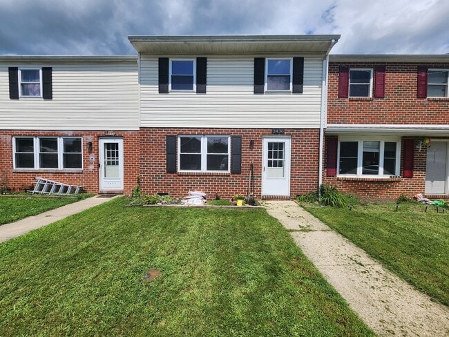 Building Photo - 3430 Gregway Dr