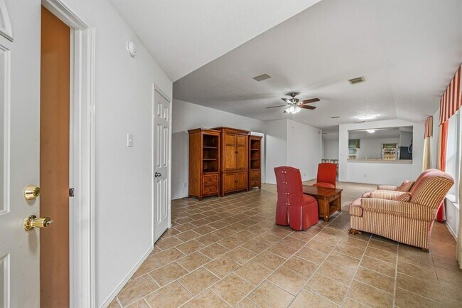 22327 Albee Dr