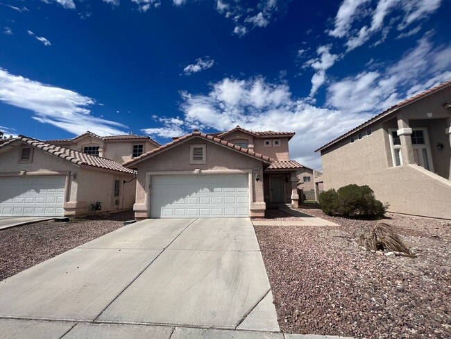 Building Photo - Nice Single-Family House in Silverado Ranch