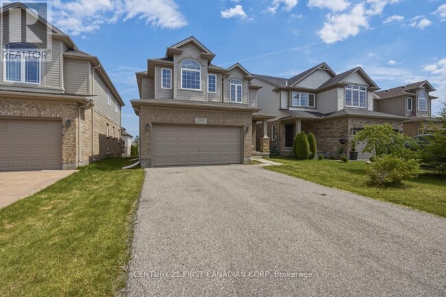 Photo - 3302 Emily Carr Lane