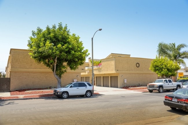 Photo - 7912-7922 Aldrich Dr.