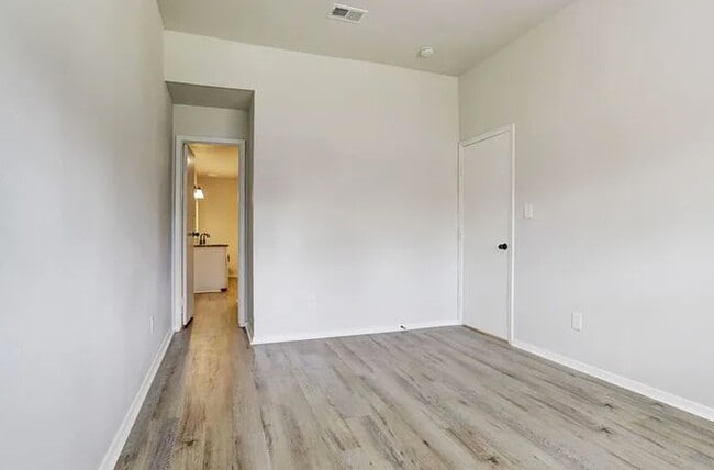 Photo - 5403 Diane Ct