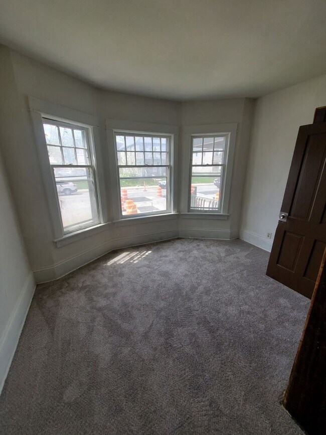 Photo - 3134-3136 N 35th St. (Duplex) Unidad 3134 Lower