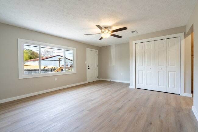 Photo - 60 W Main St Unit 3