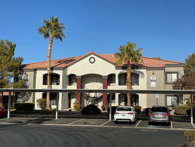 2 bed 2 bath downstairs condo Gated commun... - 2 bed 2 bath downstairs condo Gated commun...