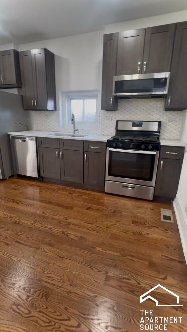 Photo - 1719 W 18th St Unit 3F