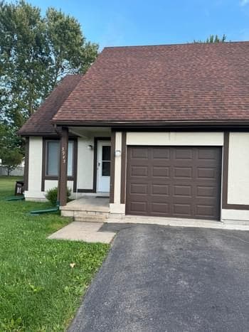 Building Photo - 5945 Red Oak Dr