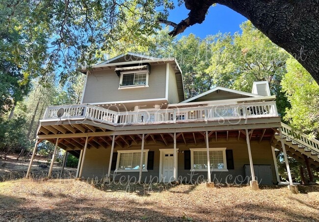 Charming 3-Bedroom Retreat in Gated Grovel... - Charming 3-Bedroom Retreat in Gated Grovel...