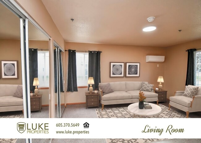 Photo - 138 N Sycamore Ave Unit 11