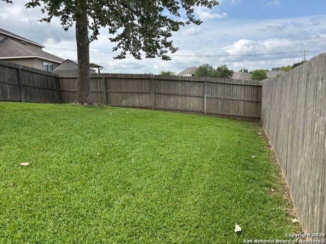 Photo - Welcome to this spacious 4 bedroom, 2 bathroom home located in Selma, TX.