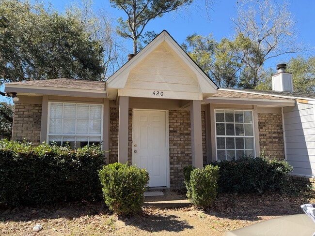 Photo - 420 Richview Park Cir E