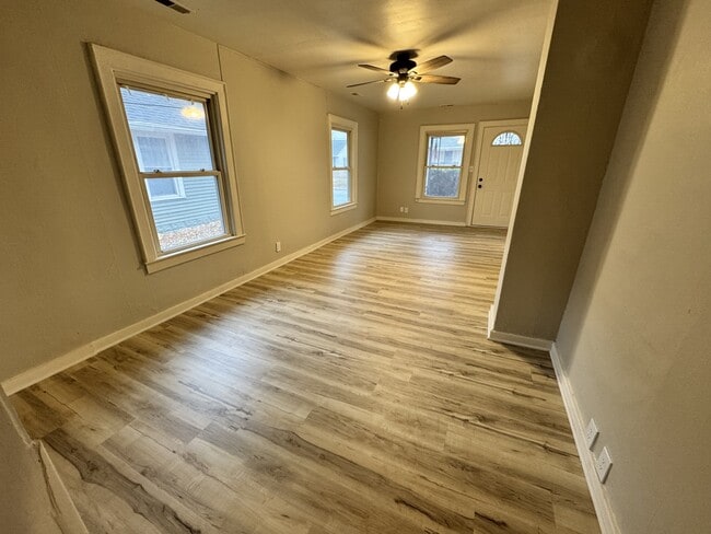 Photo - 727 E North St