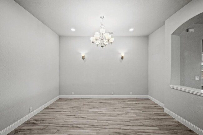 Photo - 314 Waverly Dr