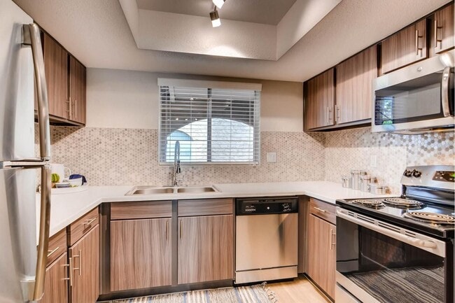 Visconti at Camelback apartments — community photo