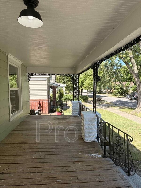 Photo - 1712 S Connor Ave