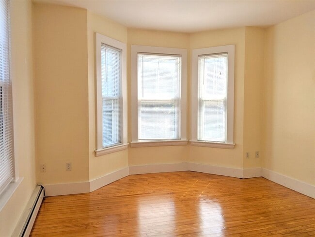 Photo - 397 Washington St Unit 2