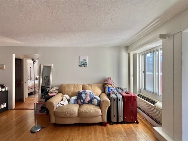 Photo - 4 Trowbridge Pl Unit 3C