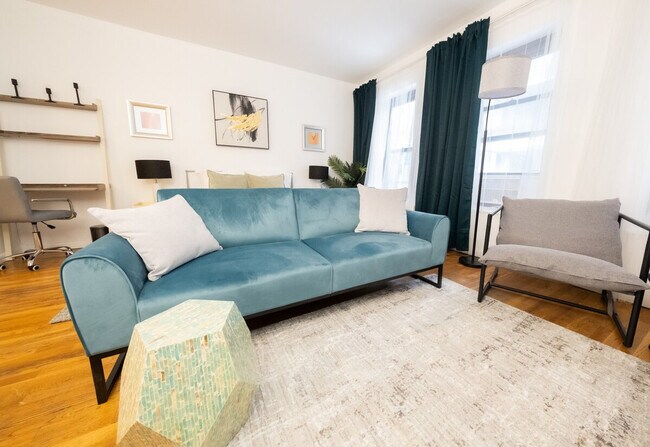 Photo - 305 E 95th St Unidad ID1031998P