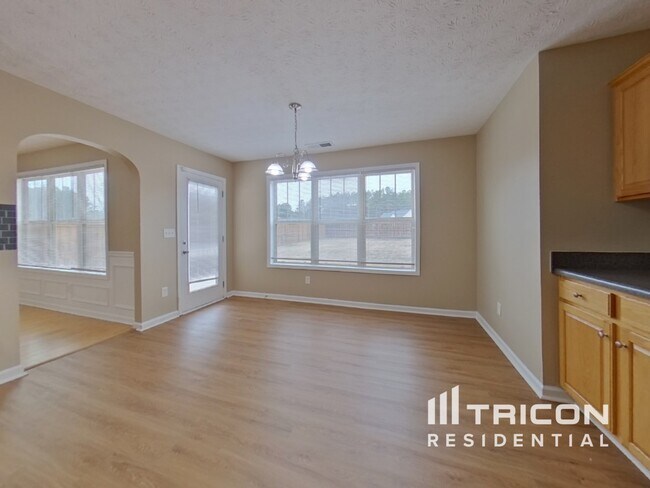 Photo - 324 White Flower Cir