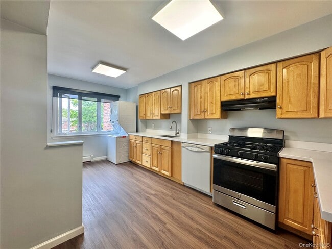 Photo - 27-30 Francis Lewis Blvd Unit 2nd FLOOR