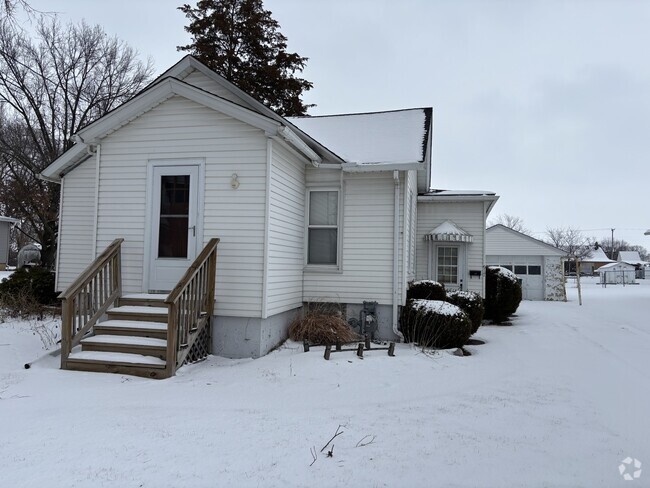 Building Photo - 917 Painter St Rental