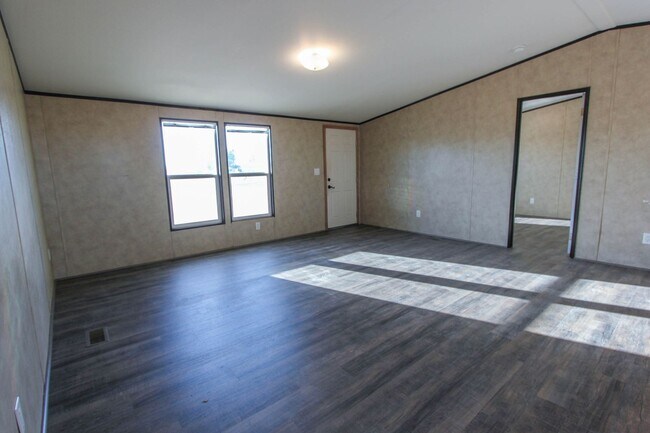 Photo - Horse Property on 3.3 Acres - MOVE IN SPECIAL