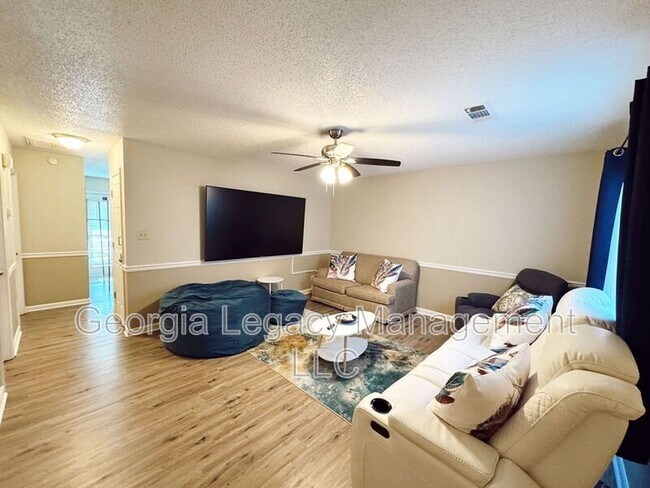 62 Creek Side Dr