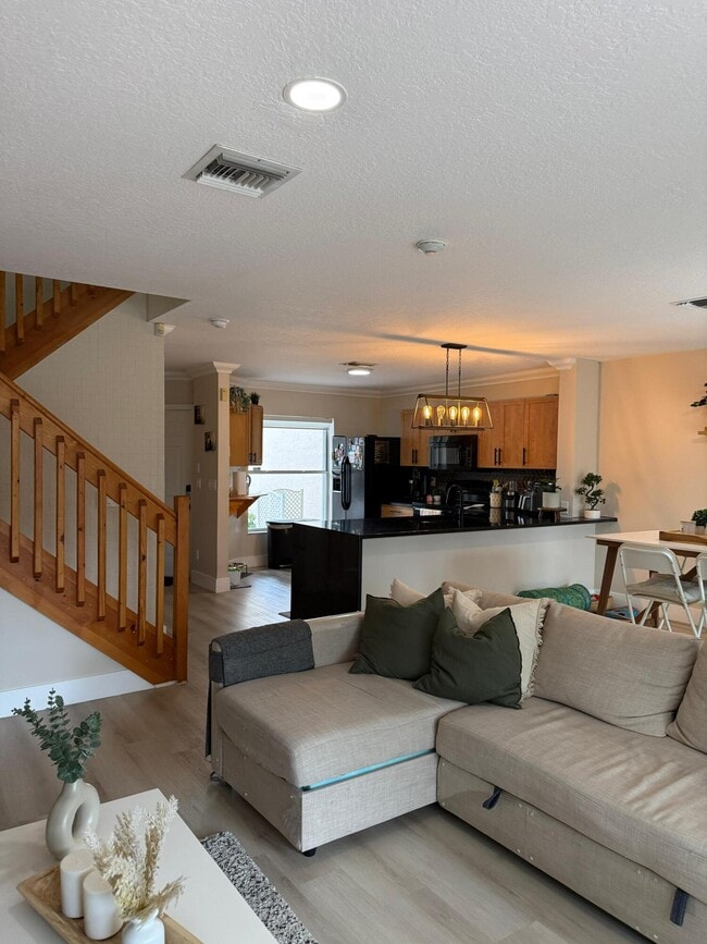 Photo - 1120 W Lakes Dr